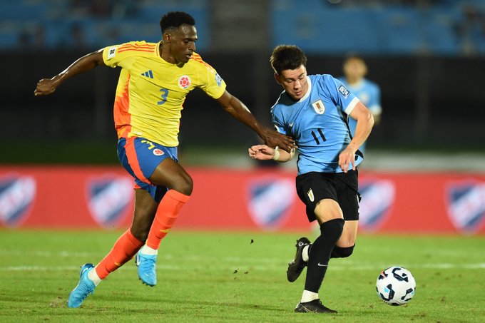 Triunfo agónico de Uruguay ante Colombia.